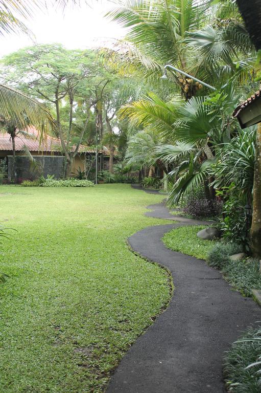 Laras Asri Resort & Spa Salatiga Exteriér fotografie
