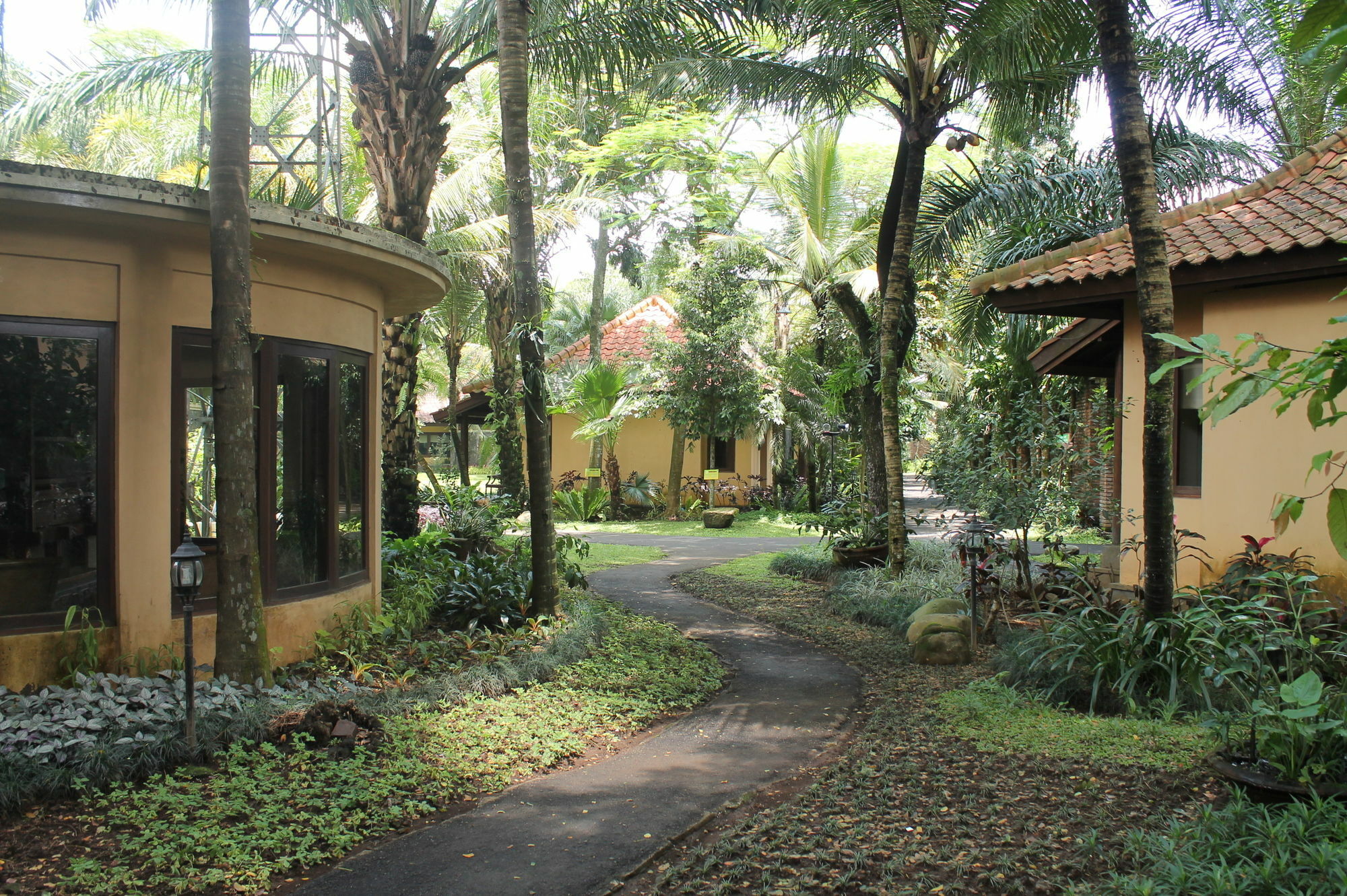 Laras Asri Resort & Spa Salatiga Exteriér fotografie